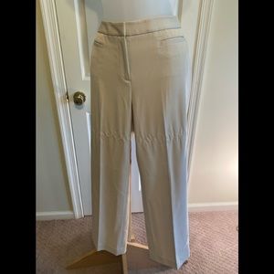 Liz Claiborne - Woman’s cream color (Audra) trousers, Size: 6P